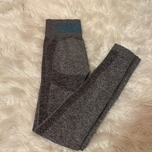GYM SHARK LEGGINGS